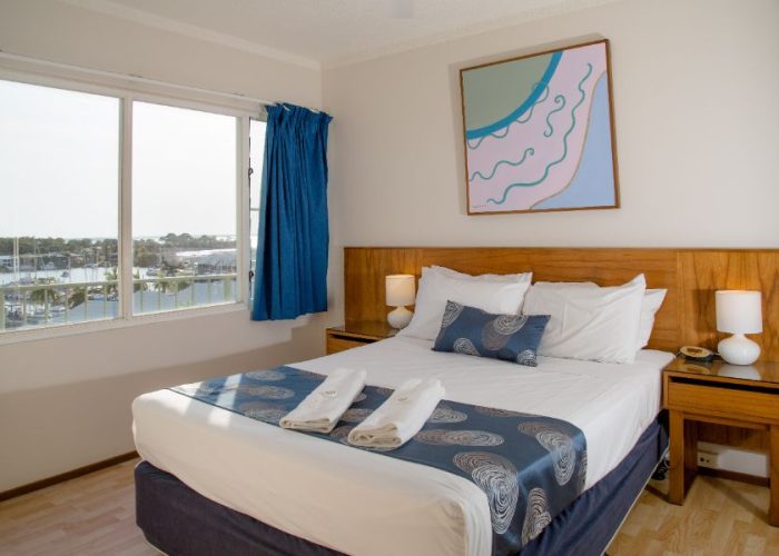 Cullen-Bay-1-Bedroom-Marina-View-6