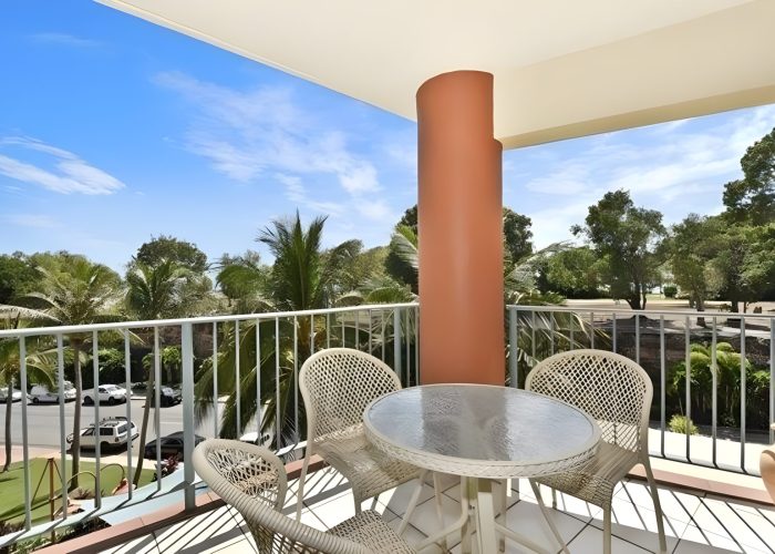 Cullen-Bay-2-Bed-room-2-Bath-Balcony