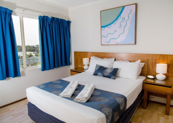 bedroom-1-bedroom-water-view